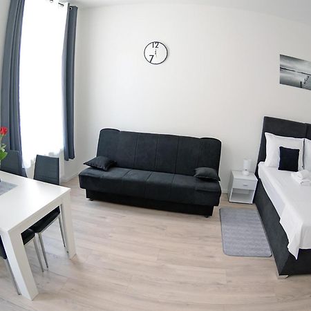 Virtus Apartments And Rooms With Free Private Parking 자그레브 객실 사진