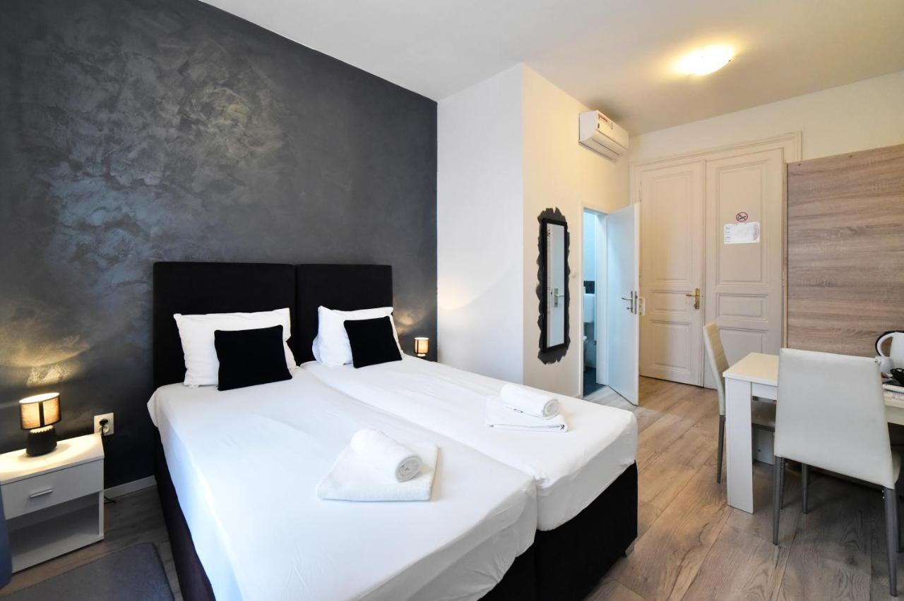 Virtus Apartments And Rooms With Free Private Parking 자그레브 외부 사진