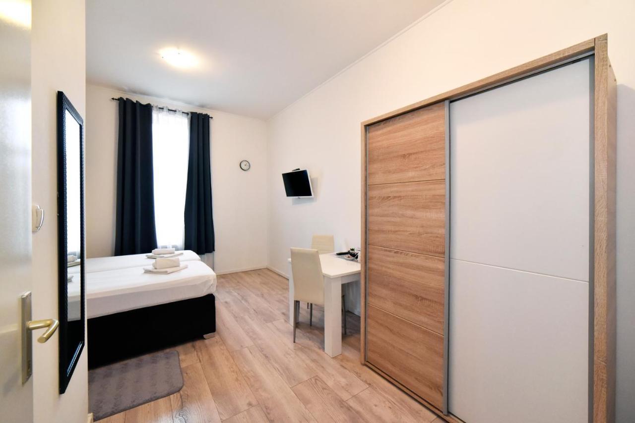 Virtus Apartments And Rooms With Free Private Parking 자그레브 외부 사진
