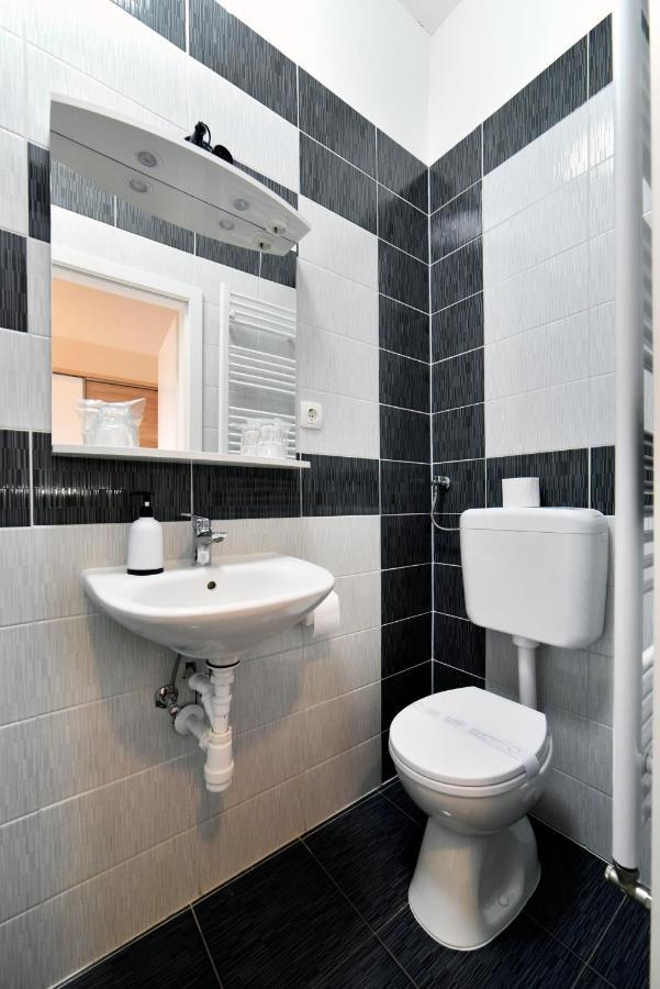 Virtus Apartments And Rooms With Free Private Parking 자그레브 외부 사진