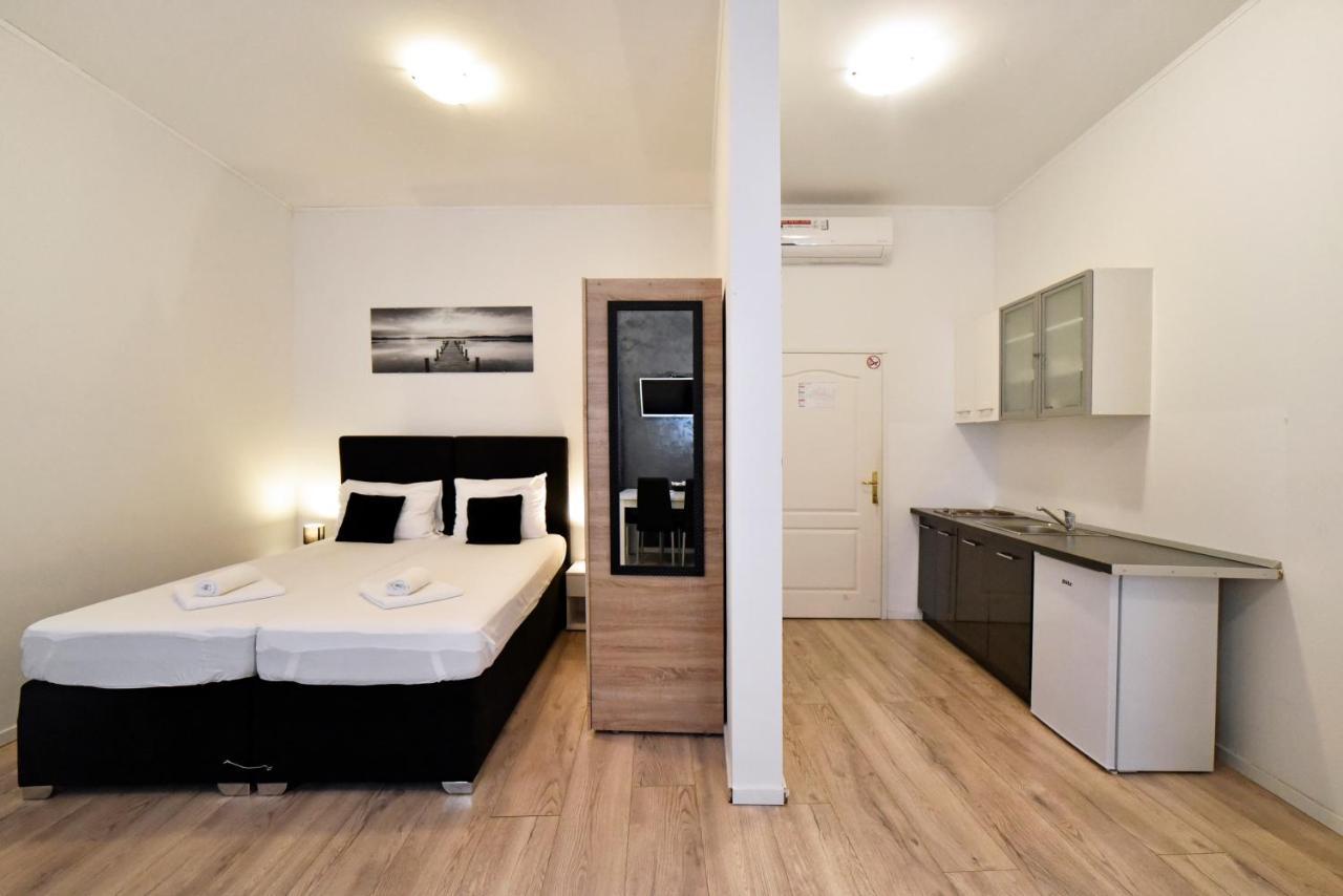 Virtus Apartments And Rooms With Free Private Parking 자그레브 외부 사진