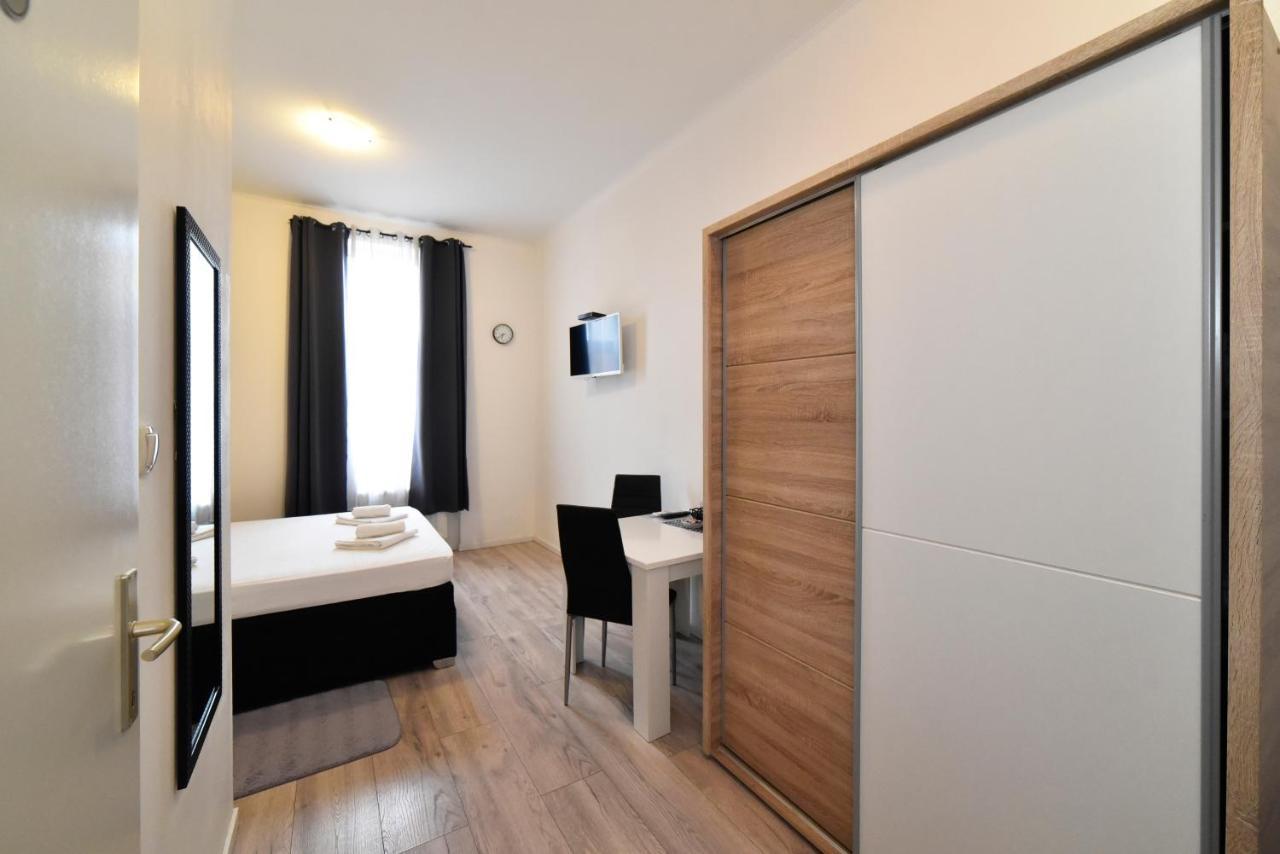 Virtus Apartments And Rooms With Free Private Parking 자그레브 외부 사진