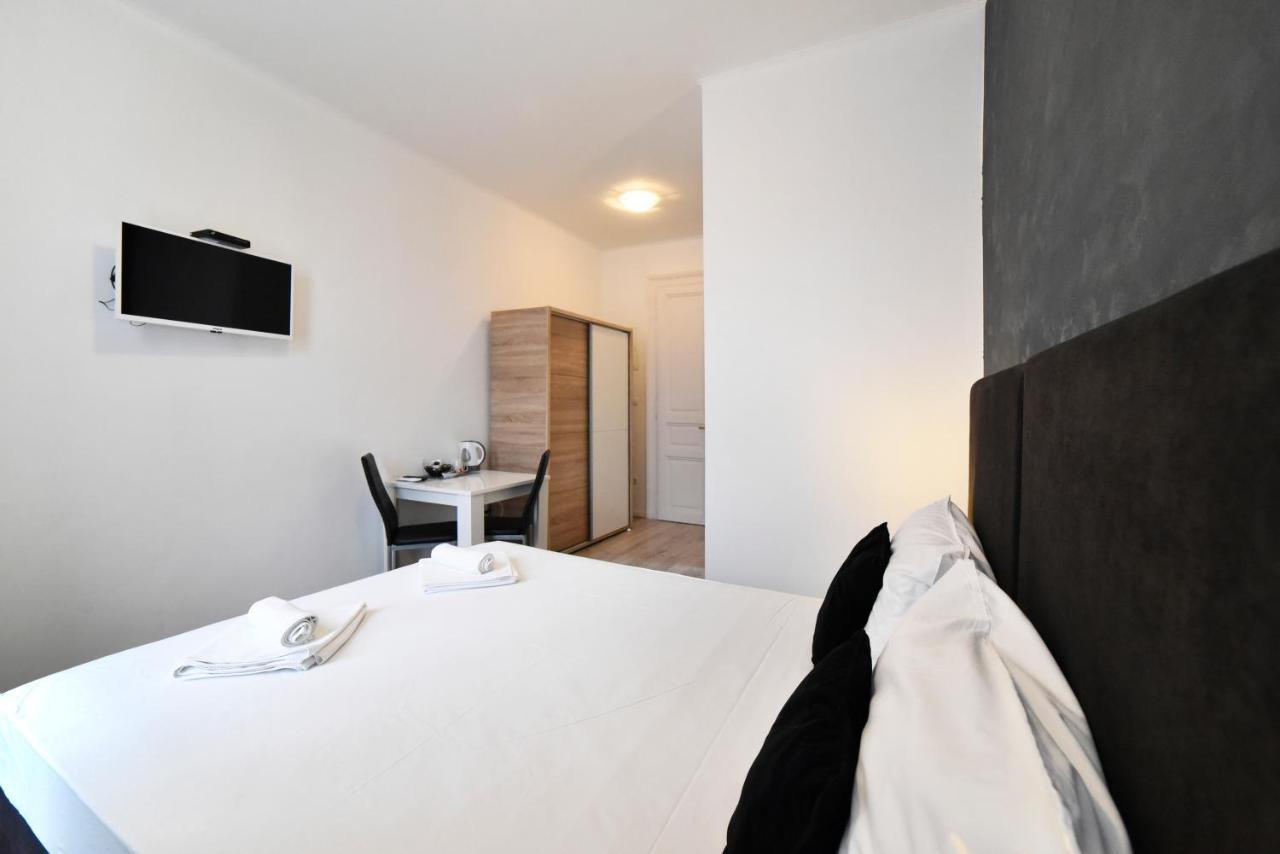 Virtus Apartments And Rooms With Free Private Parking 자그레브 외부 사진