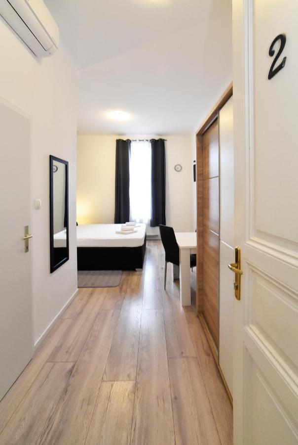 Virtus Apartments And Rooms With Free Private Parking 자그레브 외부 사진