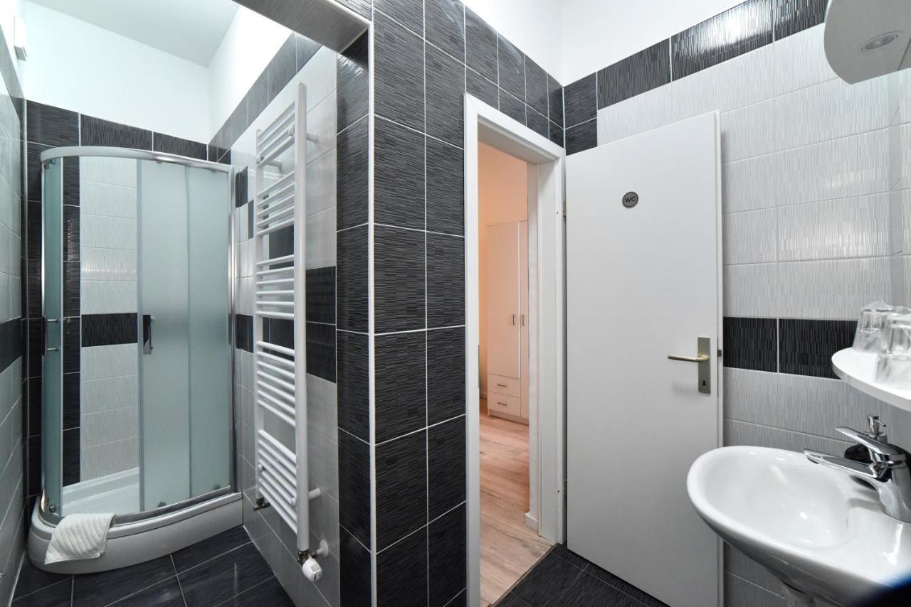 Virtus Apartments And Rooms With Free Private Parking 자그레브 외부 사진