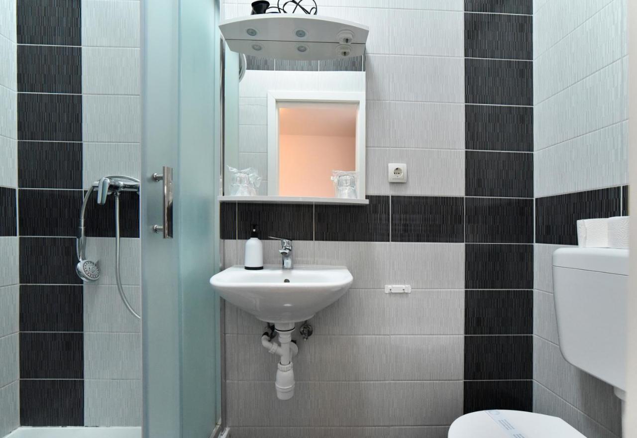 Virtus Apartments And Rooms With Free Private Parking 자그레브 외부 사진