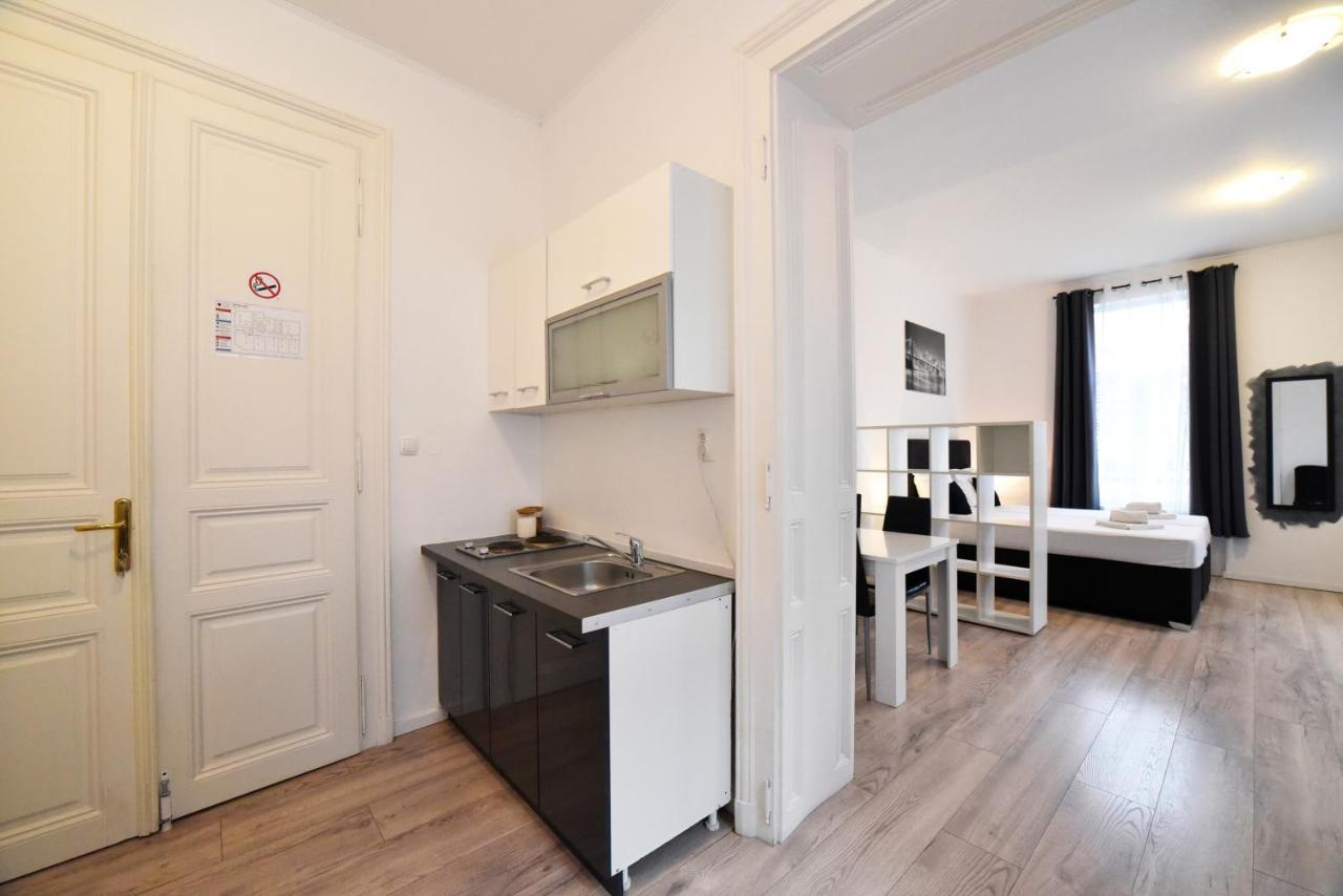 Virtus Apartments And Rooms With Free Private Parking 자그레브 외부 사진