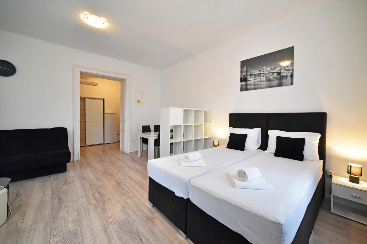 Virtus Apartments And Rooms With Free Private Parking 자그레브 외부 사진