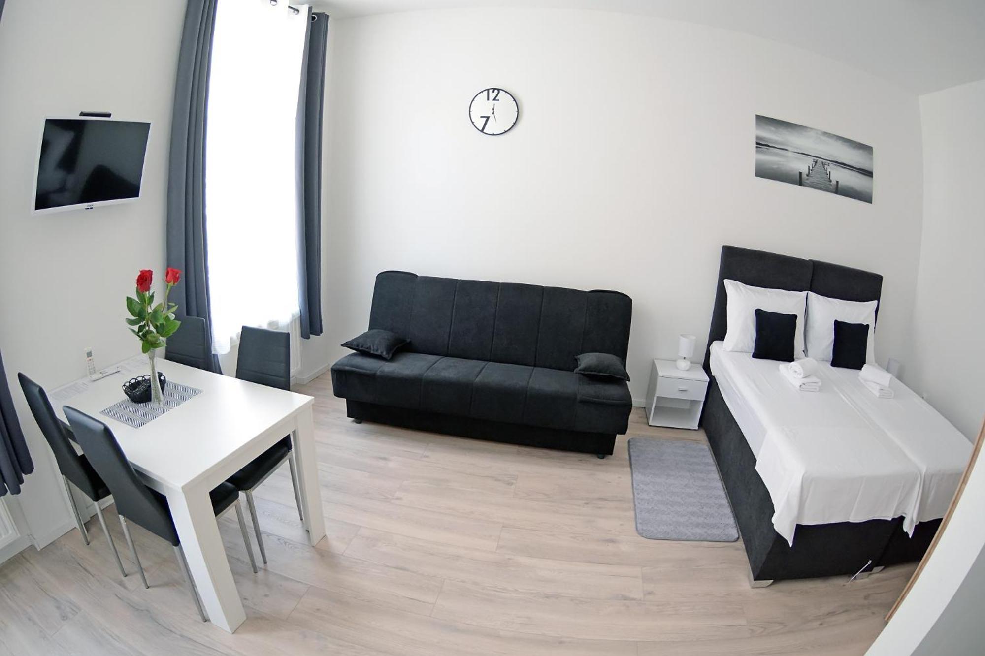 Virtus Apartments And Rooms With Free Private Parking 자그레브 객실 사진