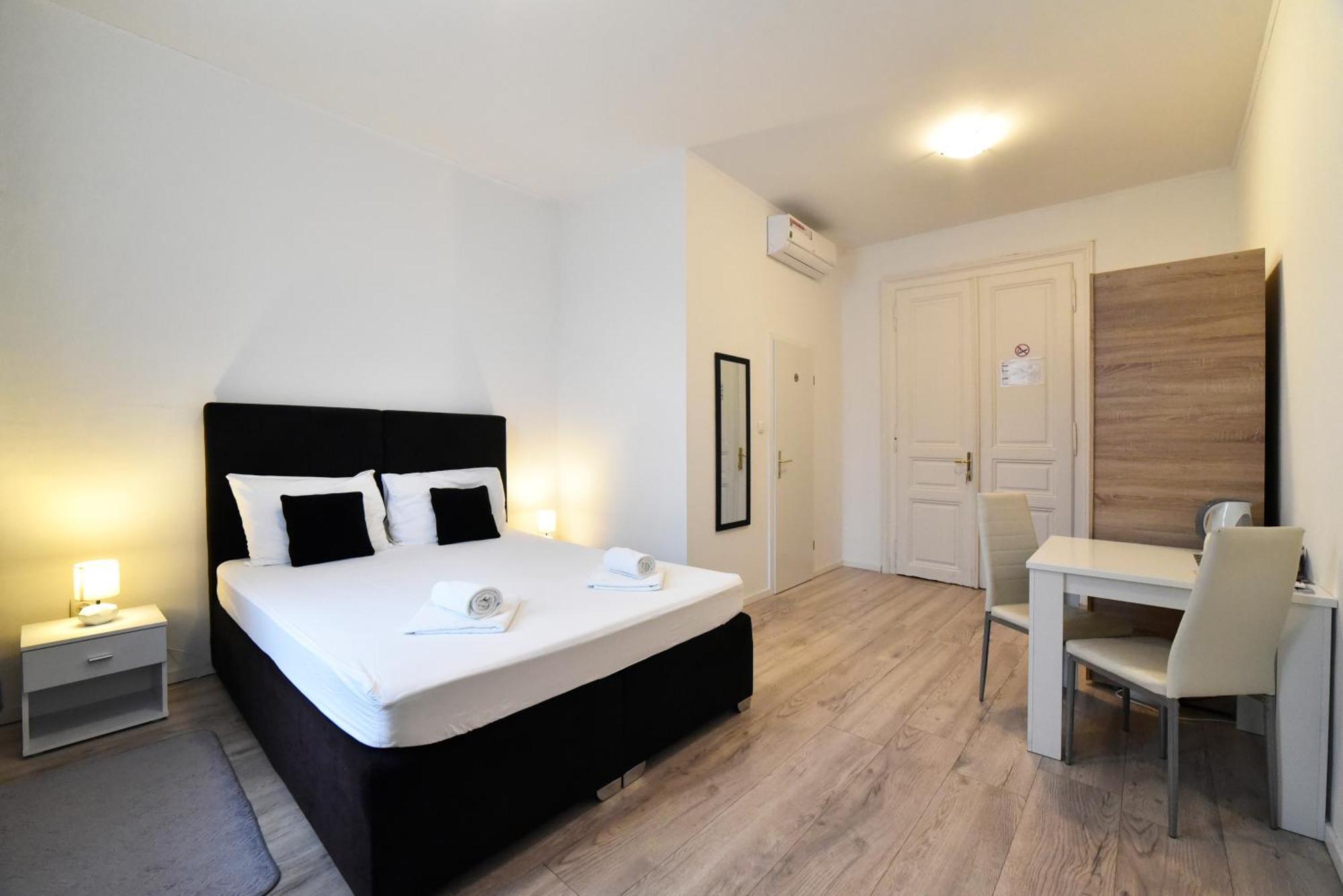 Virtus Apartments And Rooms With Free Private Parking 자그레브 외부 사진